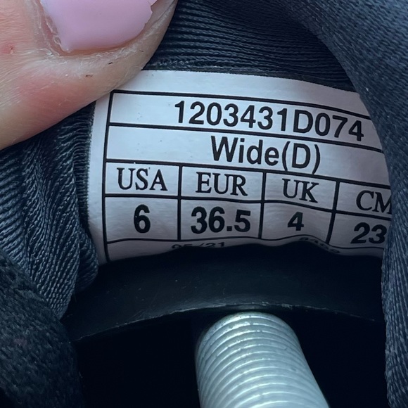 Brooks Glycerin 19 women’s black pink sneakers size 6 wide - Picture 7 of 9